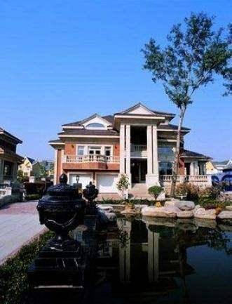 3000万网民币！张艺谋急售无锡临湖别墅<strong></p>
<p>麦币网</strong>，不要错过
