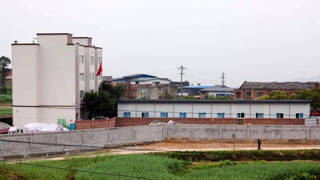 【人文纪实】津门网邓四海：灾后重建 颂党恩