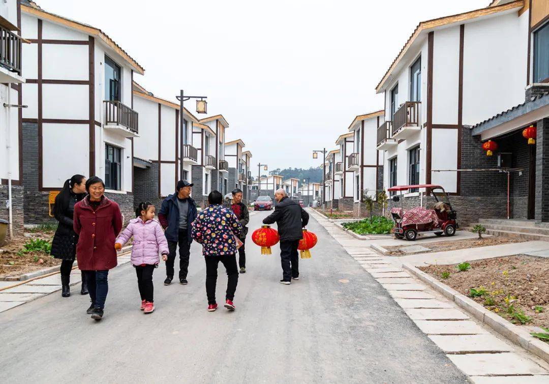 【人文纪实】津门网邓四海：灾后重建 颂党恩