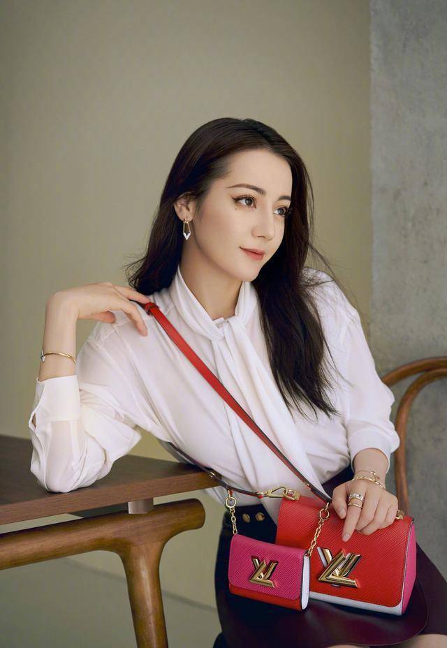 迪丽热巴贵人<strong></p>
<p>贵人币</strong>，李现贵人，谢娜贵人，看到赵丽颖贵人：没有想到