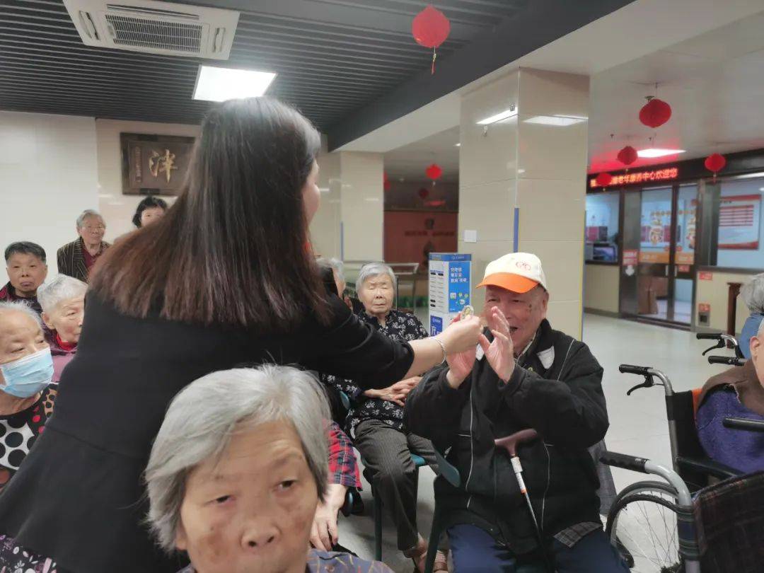 鶴龄珍藏<strong></p>
<p>福币</strong>！国德“福虎币”来了！