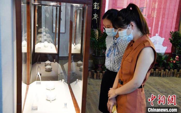 福建举办福字、福壶巡回展 传播“福”文化