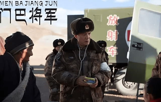 体育元素在电影中的视觉符号<strong></p>
<p>法币符号</strong>，分为体育参与者人物符号和道具符号