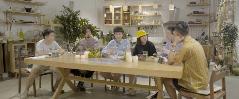 她“粉饰”网暴<strong></p>
<p>白币网</strong>，满口假话！明星访谈不是“洗白”就是“镶金”？
