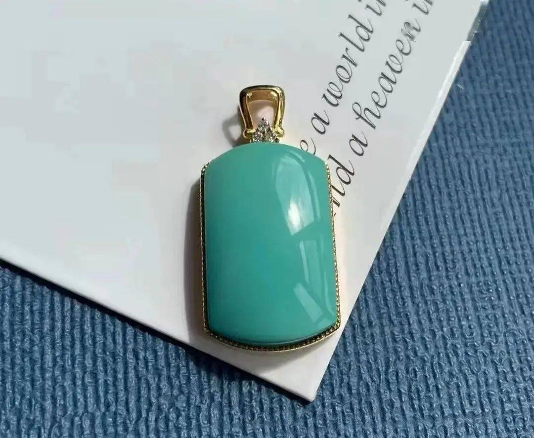 绿松石多少钱一克？这些问题没搞懂<strong></p>
<p>今日银价多少钱一克</strong>，就别玩绿松了！