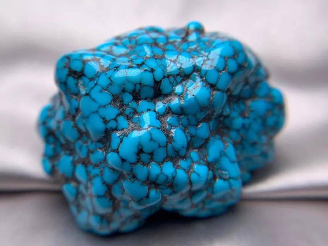 绿松石多少钱一克？这些问题没搞懂<strong></p>
<p>今日银价多少钱一克</strong>，就别玩绿松了！