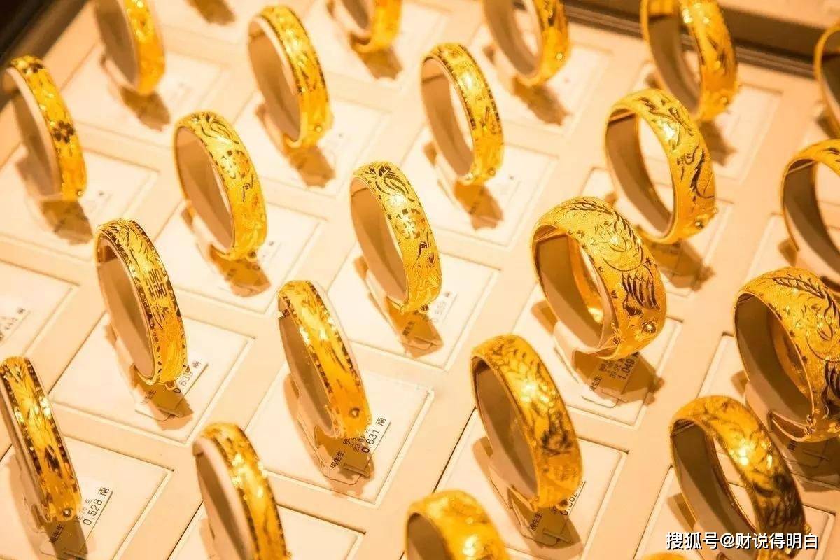 金店里黄金多少钱一克<strong></p>
<p>今日银价多少钱一克</strong>？我以后都不需要再关注