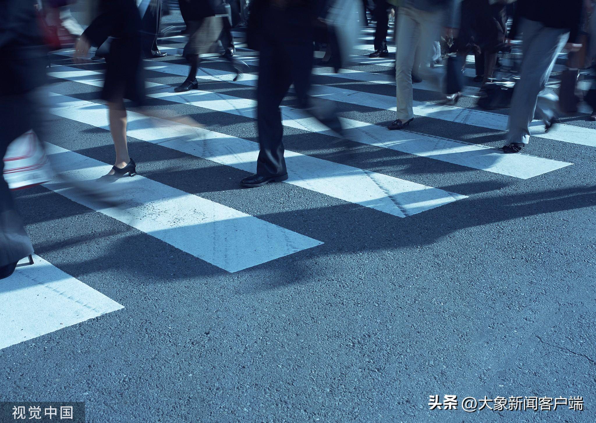 中听 | 牺牲生活质量的攒钱方式<strong></p>
<p>月光族理财</strong>，没有参考意义