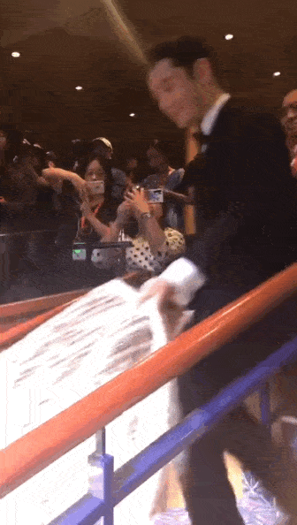 黄晓明和baby离婚“内幕”被曝光：被外遇10年<strong></p>
<p>月光族理财</strong>，我们都被捞女骗了！