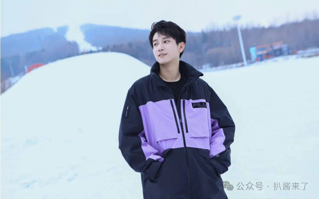 【2024.9.18】林更新借赵丽颖热度炒作<strong></p>
<p>币姐说</strong>？说一下王子奇？欢瑞一姐张予曦？明星个人潮牌薅羊毛？网剧演员年收入？