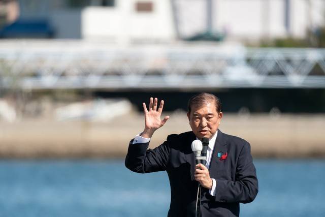 美媒：若石破茂下台<strong></p>
<p>炒币前炒币后</strong>，日本可能重回首相频繁更迭期