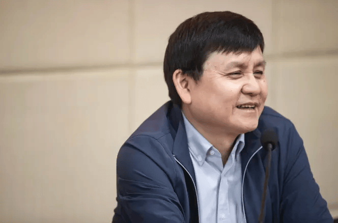 张文宏不做医生了？新身份曝光<strong></p>
<p>交易客户端</strong>！网友：想到范志毅