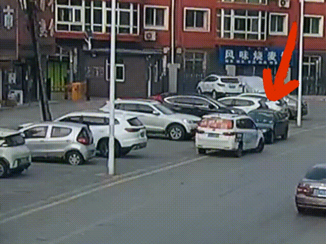 男子一时想不开<strong></p>
<p>币圈砸盘</strong>，服下头孢配白酒！40分钟后……