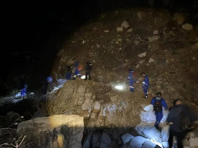 北京一18岁小伙只带了手机爬野山被困<strong></p>
<p>太坊币价格</strong>，18人连夜救援