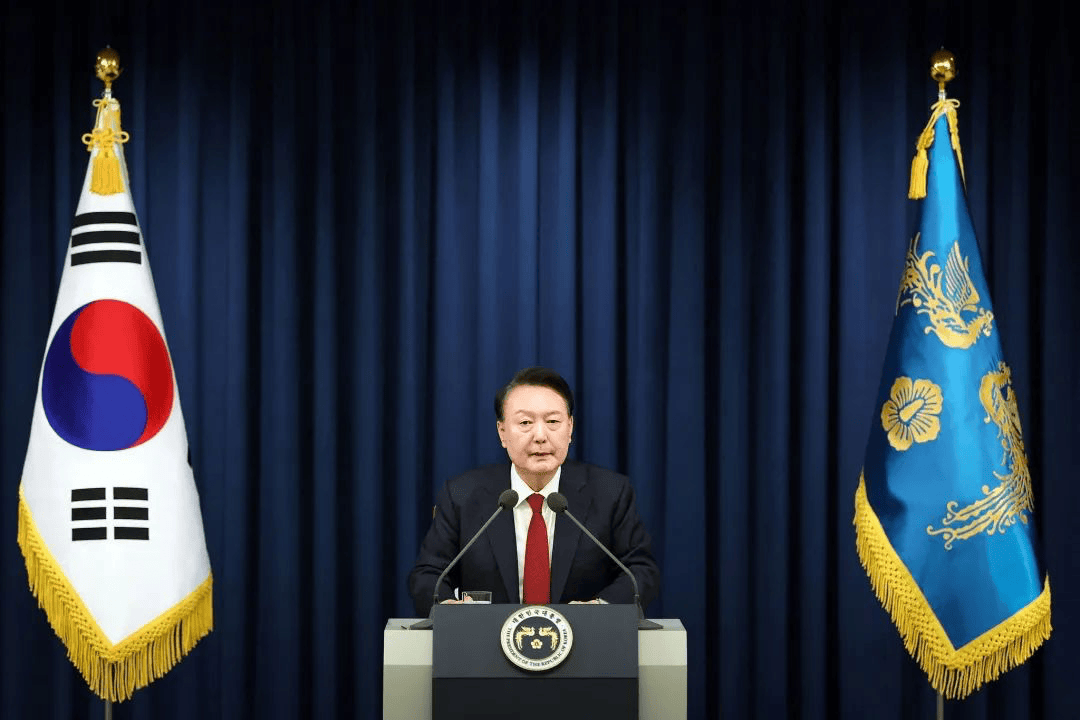 最新！外媒：韩国最大工会发起“无限期罢工”<strong></p>
<p>炒新币</strong>，呼吁尹锡悦以煽动“内乱罪”辞职