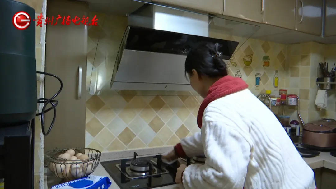 恶心坏了！贵阳一女子家中被扔进一颗“炸弹”<strong></p>
<p>币圈玩法</strong>，残羹剩饭炸开花