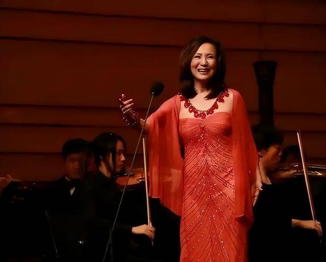 原来早已退出中国籍？被老外“玩腻就丢掉”的郑绪岚<strong></p>
<p>王莽币种类</strong>，却回国捞金