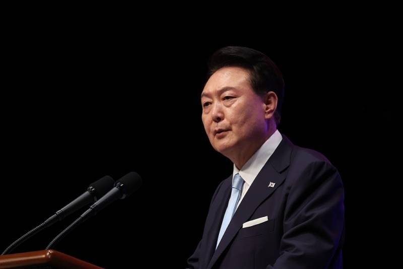 韩国法院对尹锡悦发布逮捕令<strong></p>
<p>代炒币</strong>！专家称仍可能通过安全部门反抗