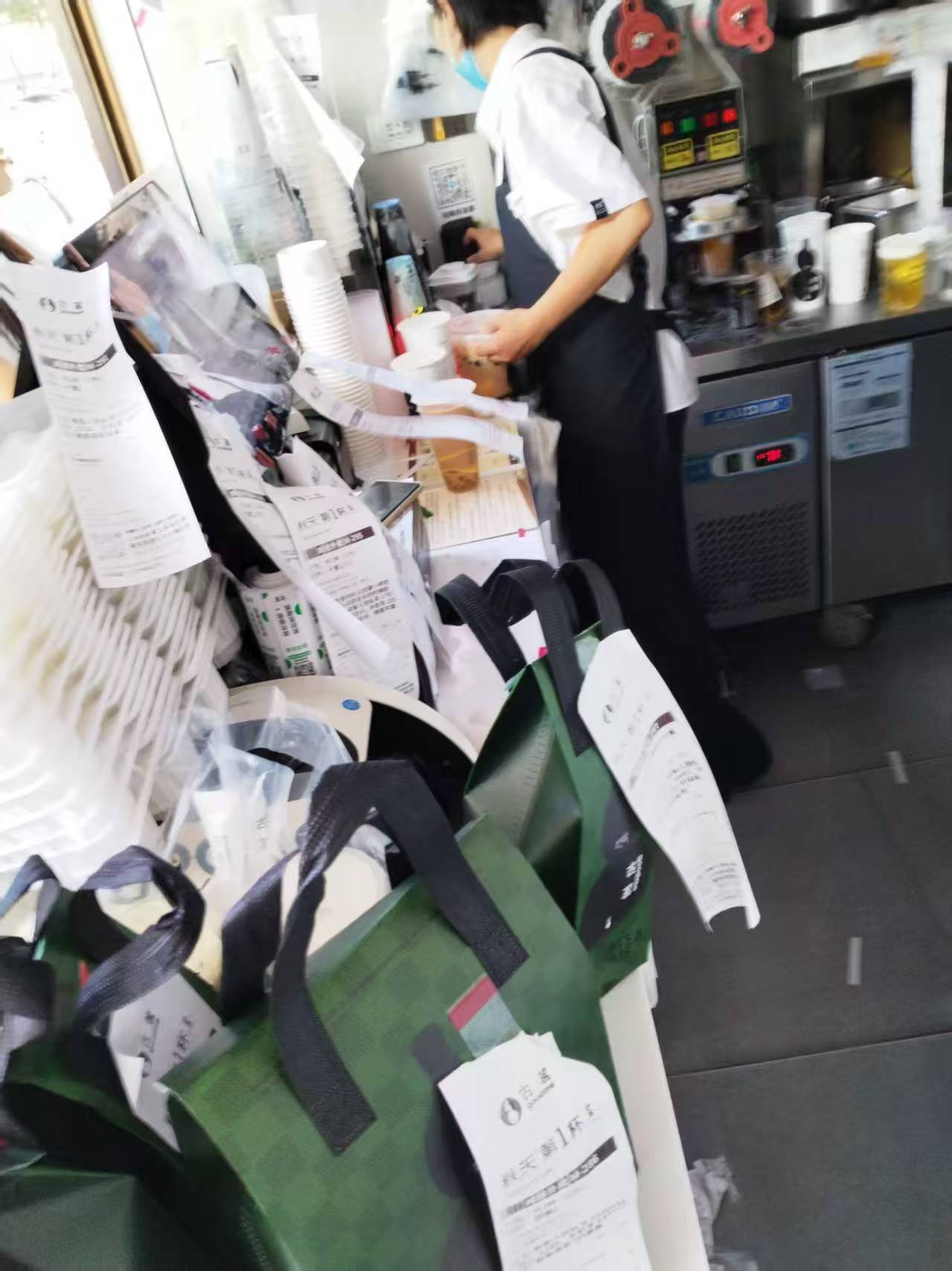 骑手谈平台“卷”社保：我不怕累<strong></p>
<p>模拟炒币大赛</strong>，能接受工资适当变化