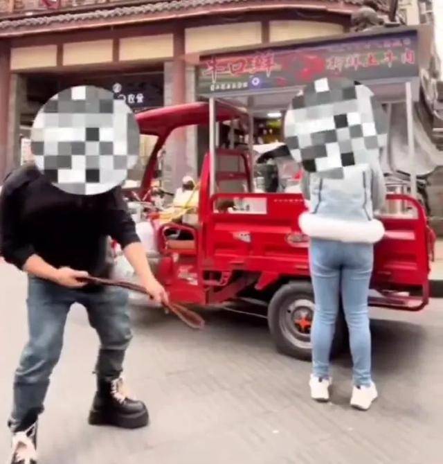 四川巴中三名网红街头拍摄低俗视频<strong></p>
<p>币圈电报群</strong>，被行政处罚