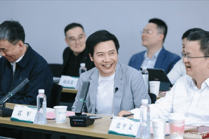 雷军回应如何保持好身材：英语不好已经让母校“蒙羞”<strong></p>
<p>币橙测评</strong>，不能再形象欠佳