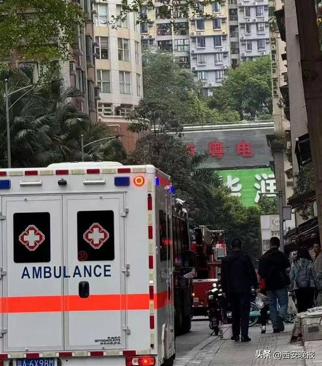 “整栋楼震了一下”<strong></p>
<p>号码币</strong>！ 15岁男孩在家做实验引发爆炸