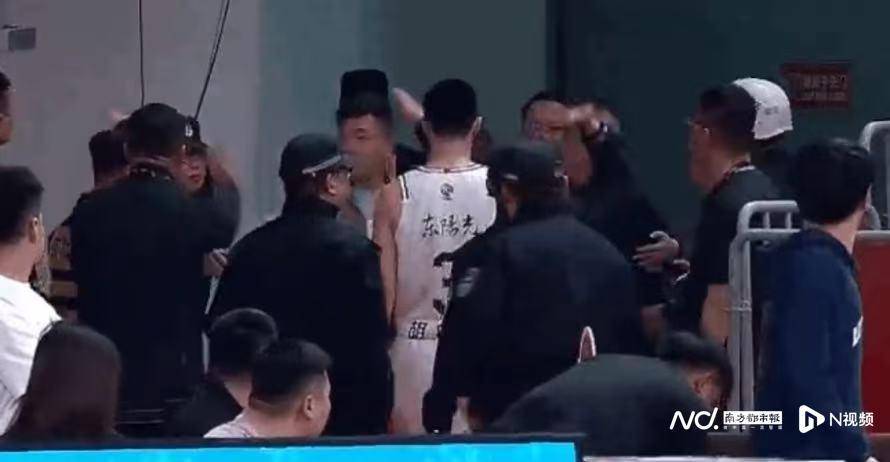 八强战广东男篮再负山西<strong></p>
<p>坐以待币</strong>，杜锋：胡明轩被罚下对我们伤害太大