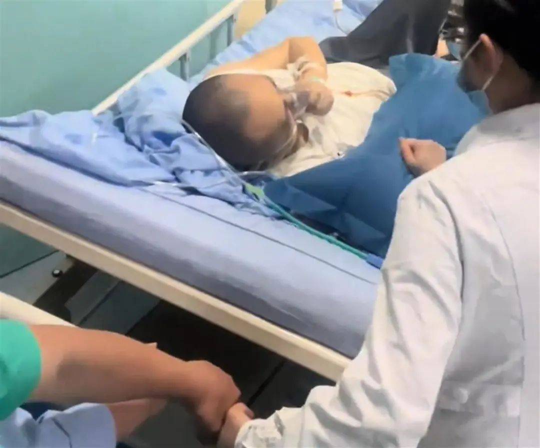 突发讣告！他已去世<strong></p>
<p>vrc系统开发</strong>，从确诊到离世仅1个月！