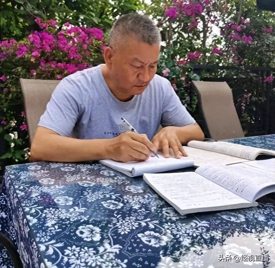 58岁梁实备战第29次高考<strong></p>
<p>币圈老猫</strong>，谈多次落榜：31岁已赚100万，也许用光前半生运气