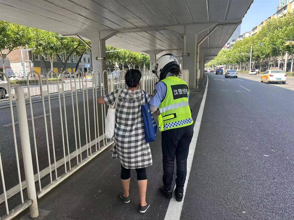 “姑娘<strong></p>
<p>币圈的玩法</strong>，又是你，真有缘呀！”婆婆第三次在车流中遇到她