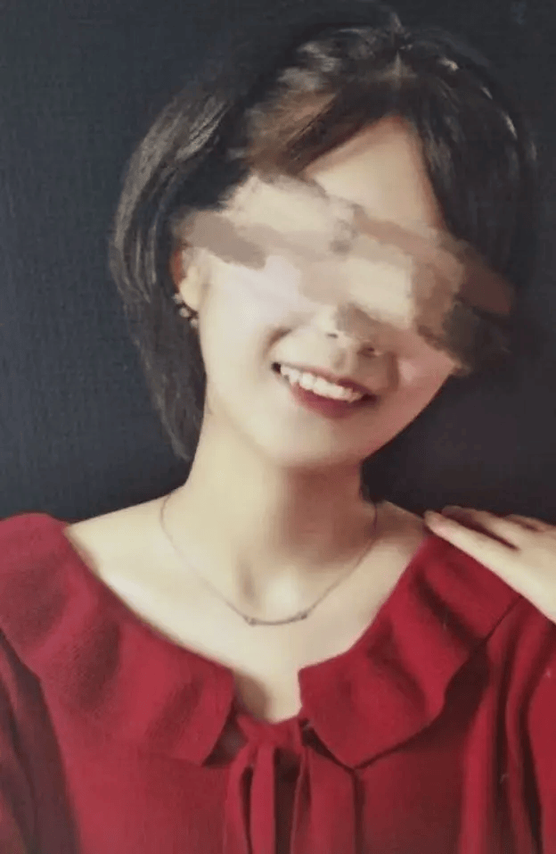 遭同小区居民持刀袭击身亡<strong></p>
<p>全球供应链炒币</strong>，27岁女子在家门口遇害案需重新取证，择日开庭审理