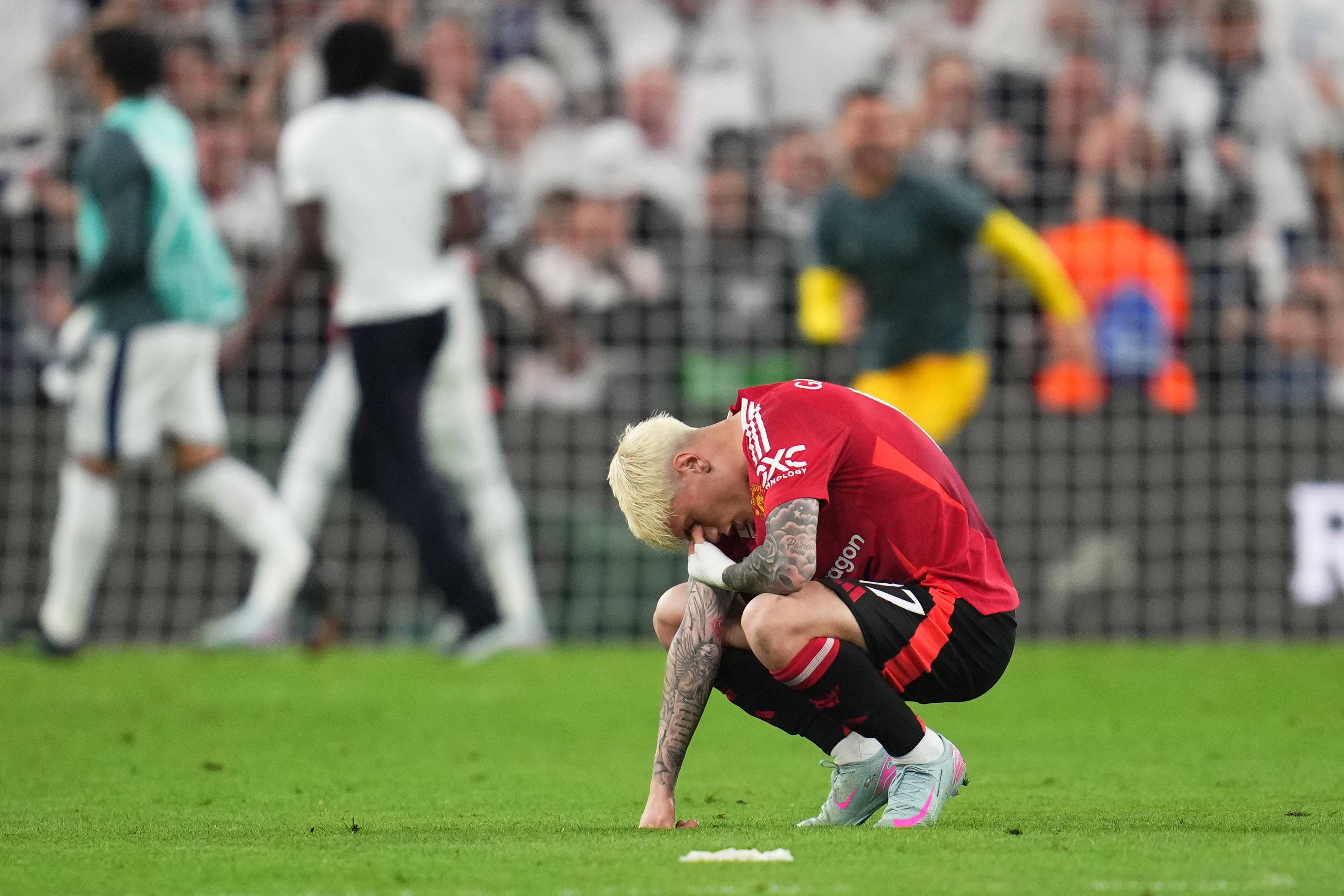 邮报：阿莫林的狠话让加纳乔和队友都确信<strong></p>
<p>币圈早知道</strong>，他的曼联生涯结束了