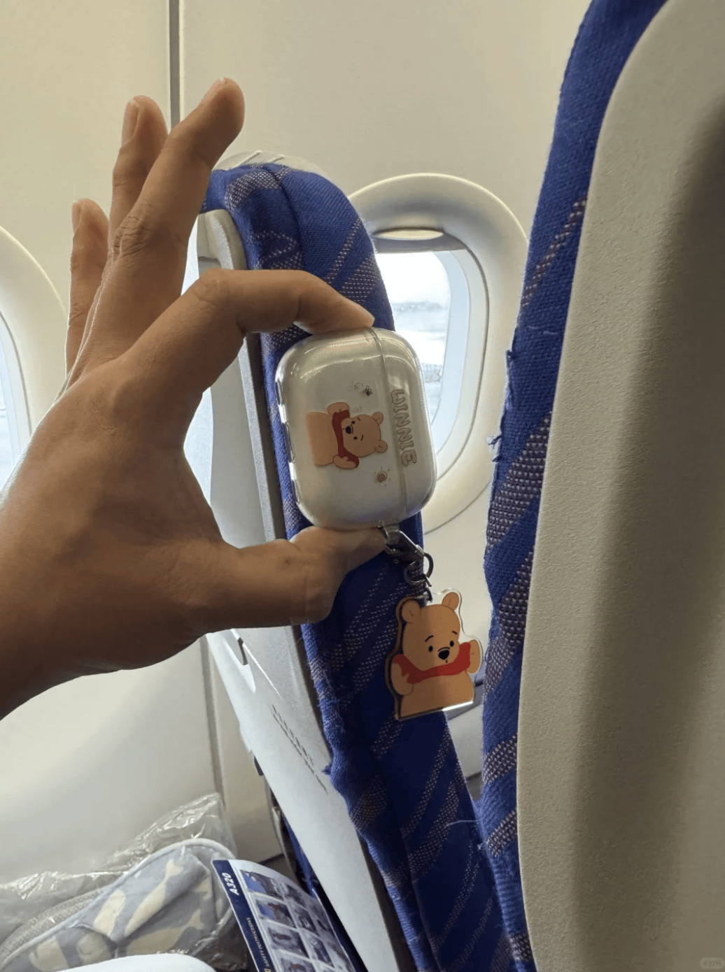 “坐飞机发现旁边放着冷链海鲜”<strong></p>
<p>透打币</strong>，航空公司兼职送货给出差人整破防了