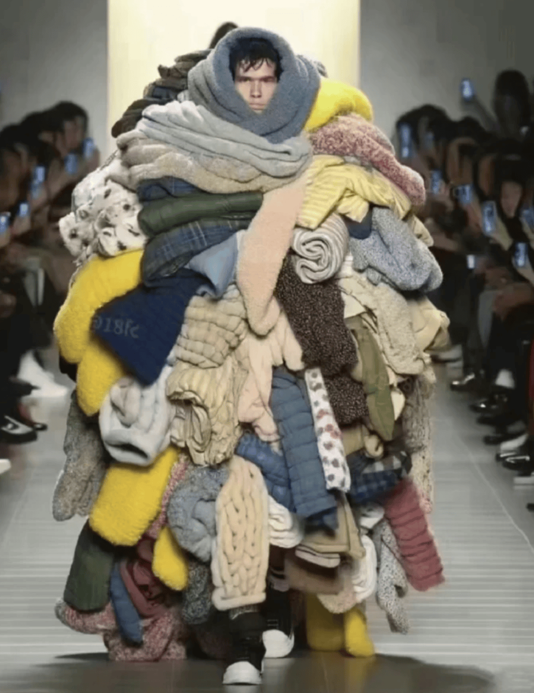 “坐飞机发现旁边放着冷链海鲜”<strong></p>
<p>透打币</strong>，航空公司兼职送货给出差人整破防了