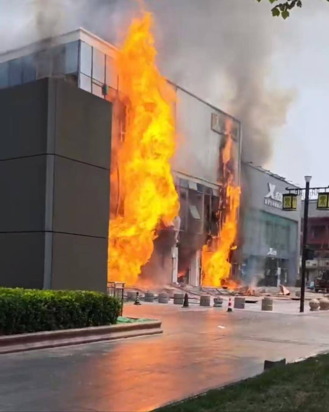 济南一商业街店铺起火致1人失联5人受伤<strong></p>
<p>透打币</strong>，省市区已启动应急处置机制