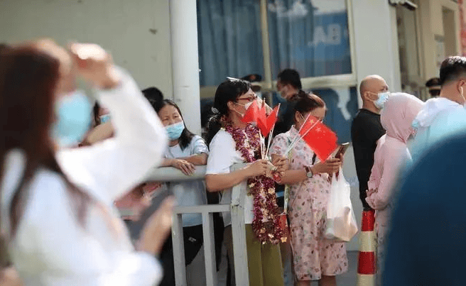 女子请假陪孩子高考被开除<strong></p>
<p>币圈情况</strong>，称领导口头同意！公司不认：旷工！官司一路打到高院……