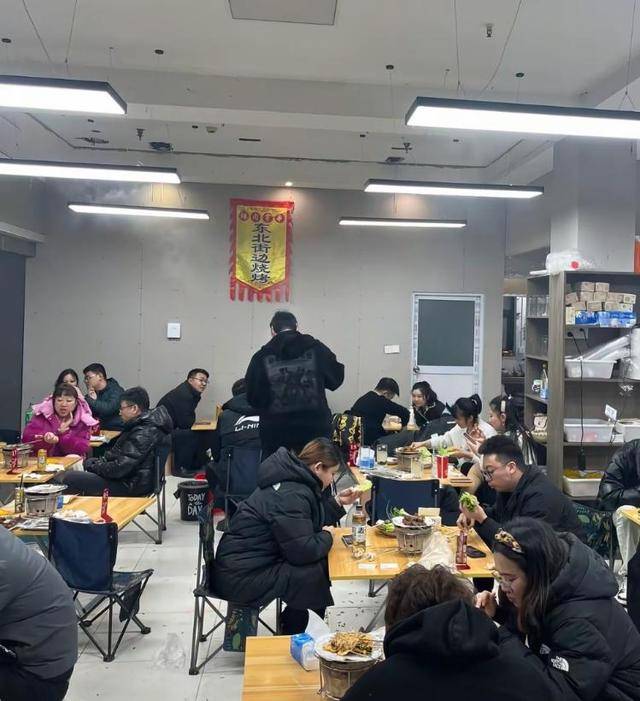 常州一烧烤店花10万赞助苏超<strong></p>
<p>欧洲</strong>，因系唯一个体赞助商爆火，附近商户：之前生意一直好