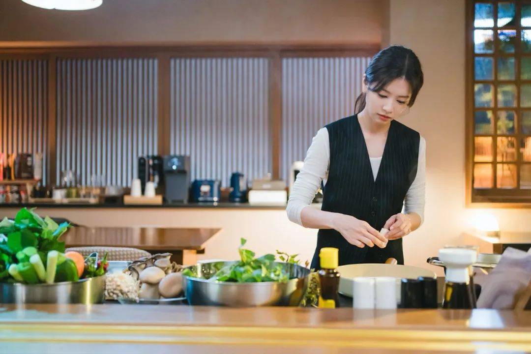 “包月800<strong></p>
<p>欧洲</strong>，不谈恋爱”，上门做饭的年轻人有多抢手