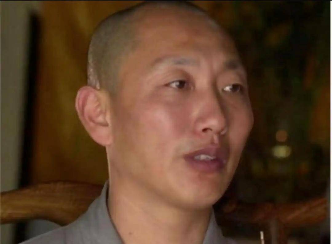 “救助百名弃婴的道禄和尚”被警方带走<strong></p>
<p>亚洲</strong>，通报：善款大多用于个人高消费