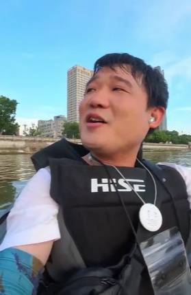 长沙男子突发奇想划船下班<strong></p>
<p>tokenpocket钱包下载</strong>，25分钟车程划了3小时，当事人：手累腿麻，不会有下次