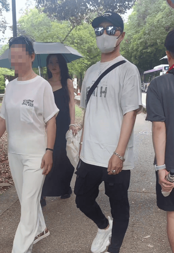 汪峰与森林北两家人同游日本<strong></p>
<p>钱包安卓下载</strong>，包括与章子怡所生的一对儿女，氛围相处融洽