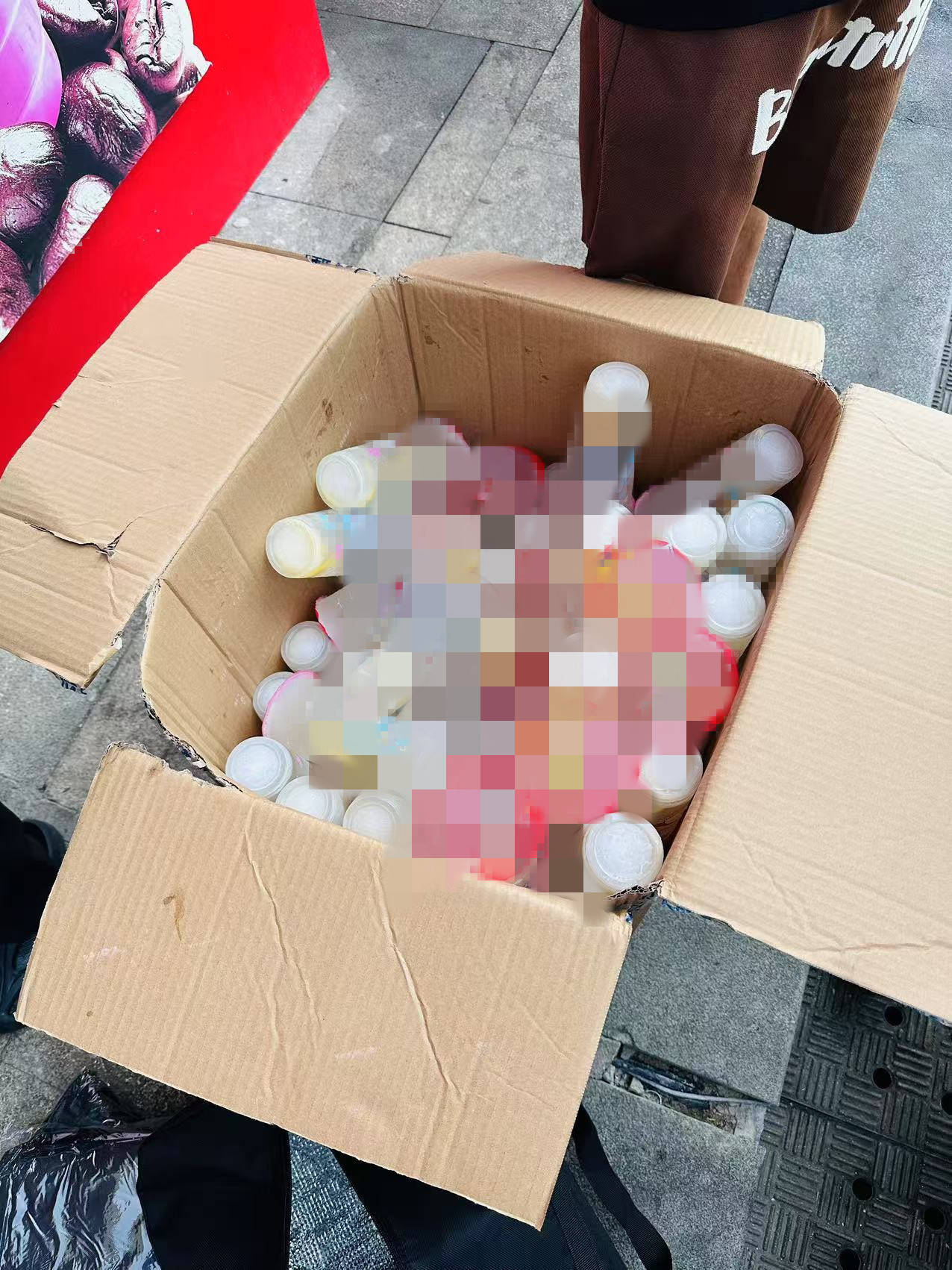 湖南一男子背40公斤蜜雪冰城上武功山售卖<strong></p>
<p>usdc</strong>，当事人：收入不多纯体验，当负重训练