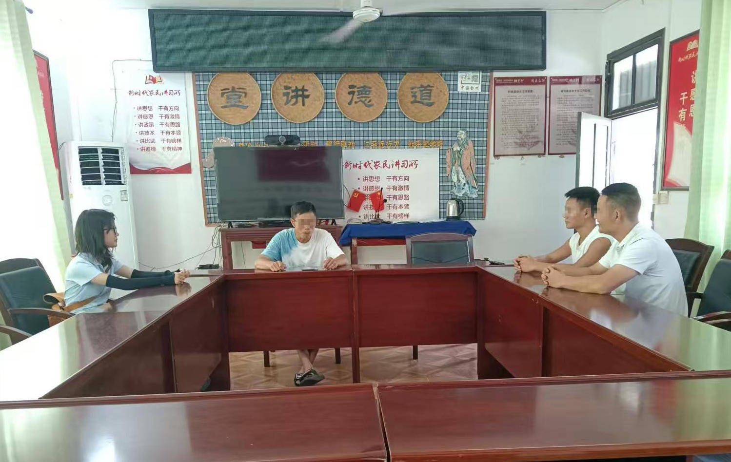 贵州22岁女村支书遇车祸不幸身亡 乡政府工作人员：她上任仅数月<strong></p>
<p>xmr</strong>，开展工作后回村路上遇事故