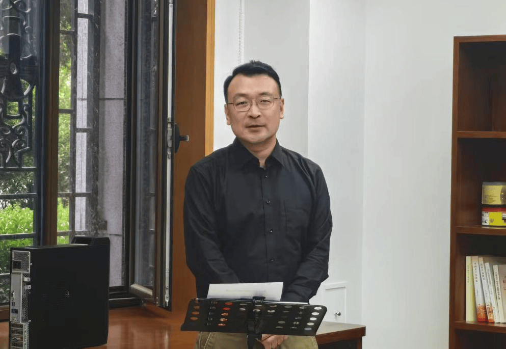 杨光已任陕西省委组织部副部长、省委编办主任<strong></p>
<p>xmr</strong>，此前在财政部工作