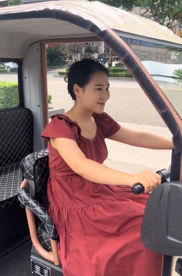 河南95后高校女辅导员“没苦硬吃”：暑假自驾1000公里家访<strong></p>
<p>xmr币</strong>，从电三轮到汽车，已坚持两年