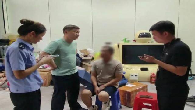 广西男子一口气花38.8万元买了40台手机<strong></p>
<p>xmr币</strong>，民警很快找上门……