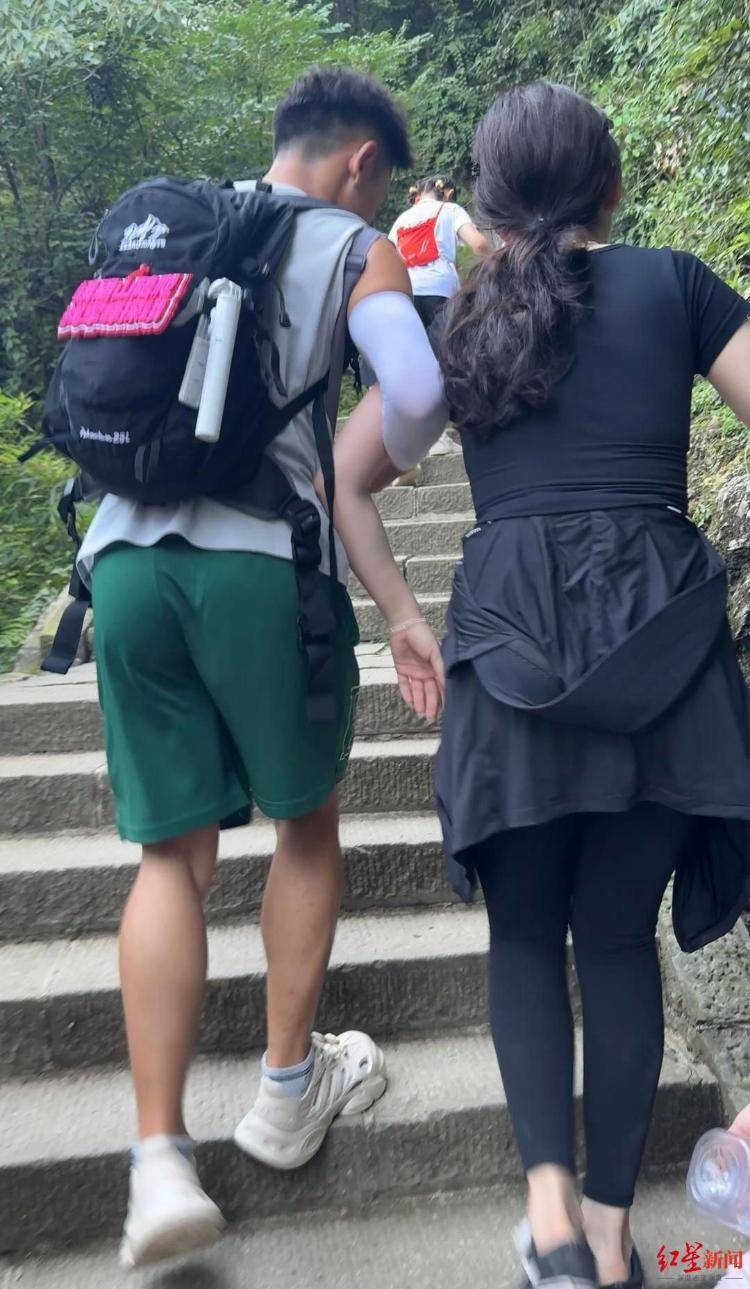 揭秘峨眉山陪爬团队：已陪爬千名游客九成为女性<strong></p>
<p>xmr币</strong>，不会主动拉背扛抱，主要保障安全