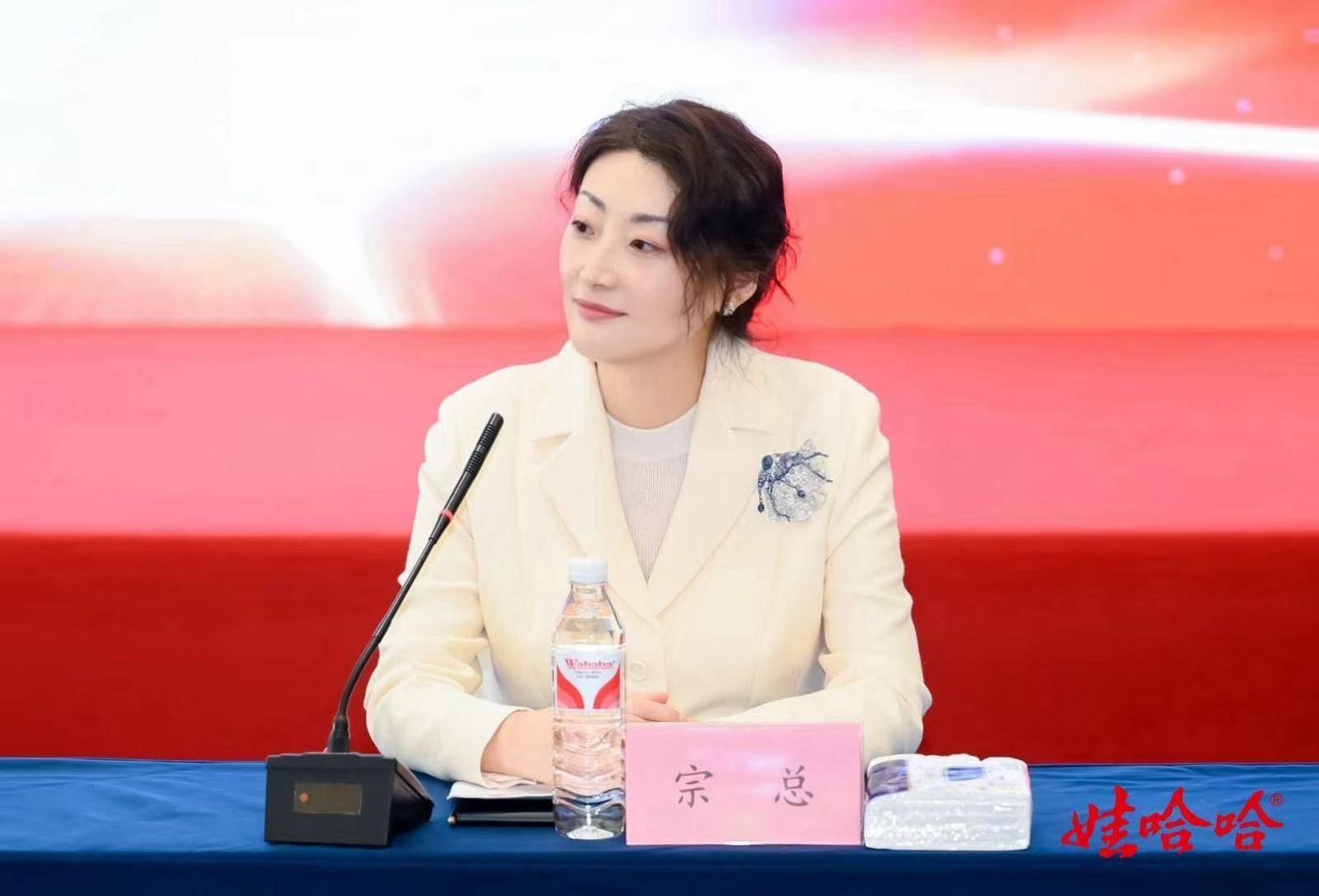 商业头条No.89 | 专访宗馥莉：做一个“追赶者”<strong></p>
<p>xmr挖矿</strong>，不急于证明自己