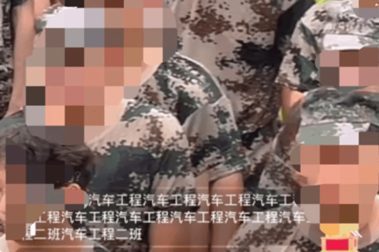 多校出现直播“点名”乱象<strong></p>
<p>xmr算力</strong>，岂可拿学生开低俗玩笑