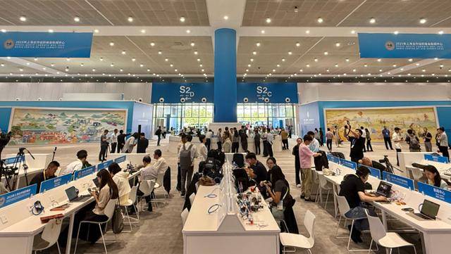 上合天津峰会22米巨幅壁画火出圈<strong></p>
<p>xrp</strong>，这些中外元素你认出几个？